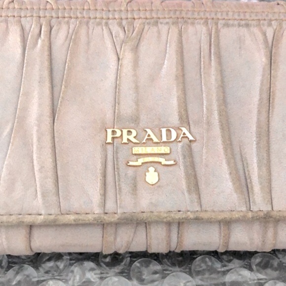 [PRADA] Nappa Gaufre Milano Soft Leather Continental Long Snap-Button Wallet - Picture 2 of 11